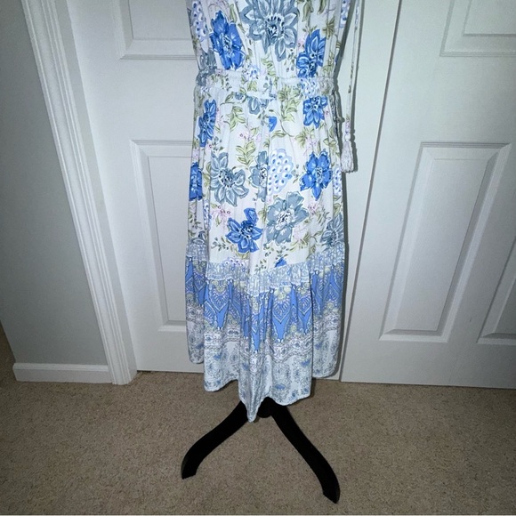 Lucky Brand Floral Long Sleeve Dress in Blue and White size large 100% rayon - Picture 6 of 12